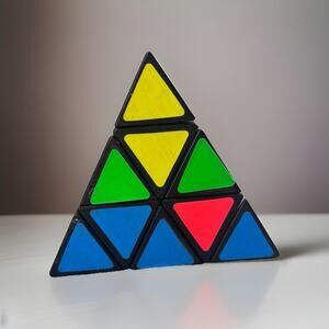 Vintage Pyraminx Pyramid Triangle Puzzle Rubiks Cube
